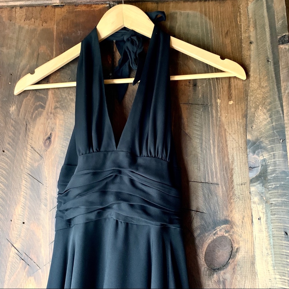 Timeless elegant halter dress ❤️ - Picture 2 of 11